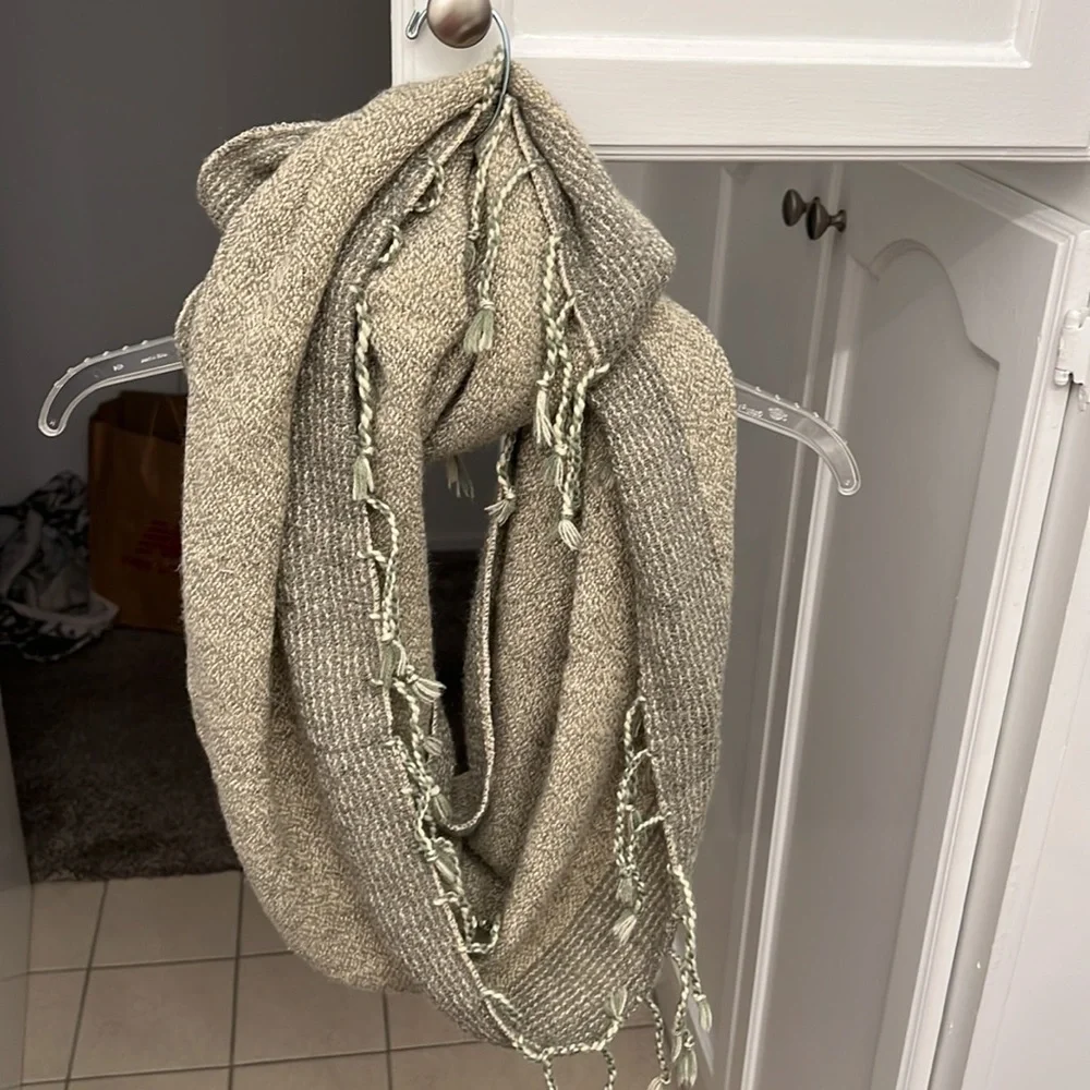 Infinity scarf - Picture 3 of 3